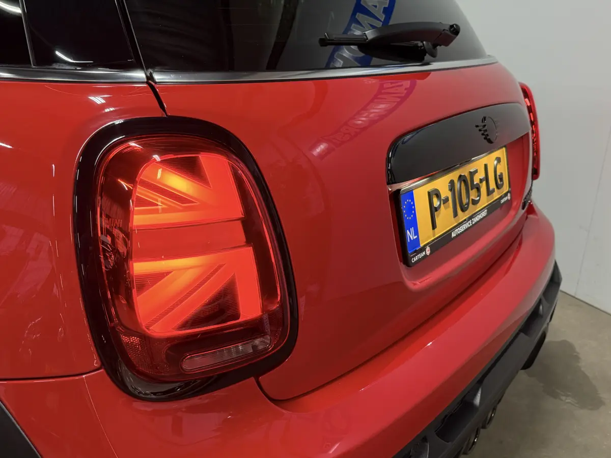 3-Deurs 2.0 Cooper S JCW // Panodak // Camera // Carplay