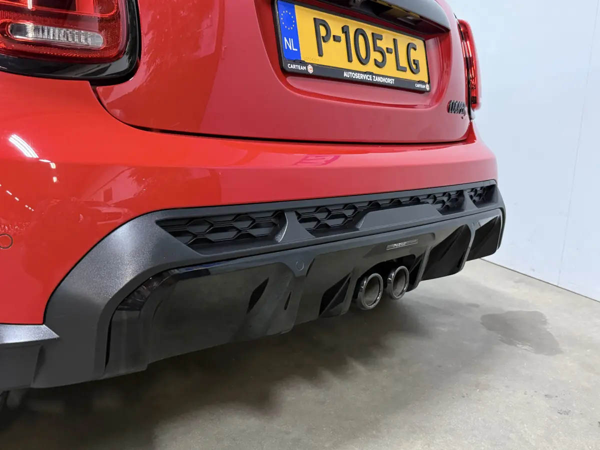 3-Deurs 2.0 Cooper S JCW // Panodak // Camera // Carplay