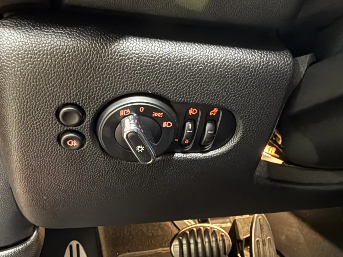 3-Deurs 2.0 Cooper S JCW // Panodak // Camera // Carplay
