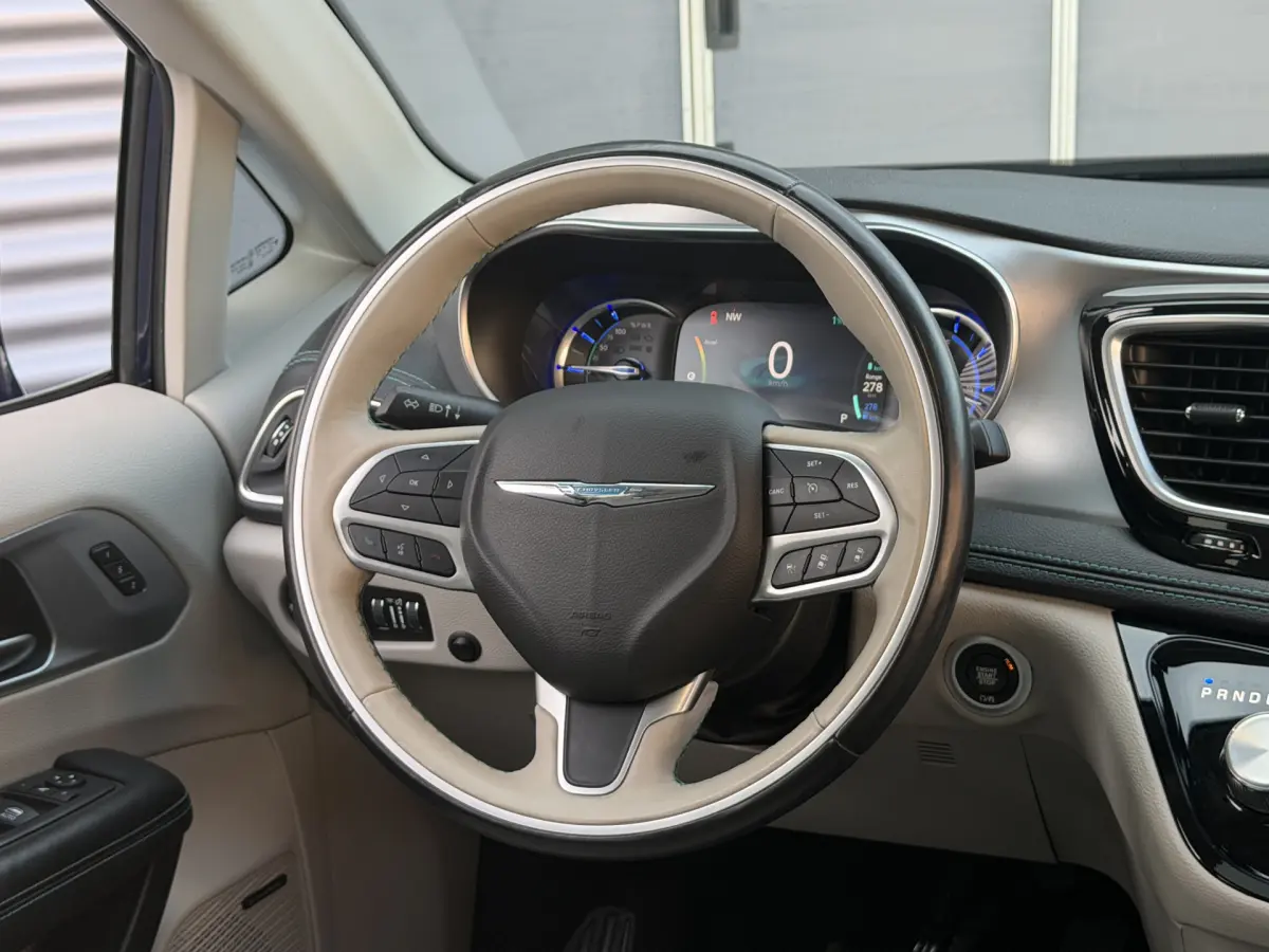 Pacifica 3.6 V6 Hybrid I PHEV I Aut. I 7 Pers. I Pano.dak I Leder I Carplay