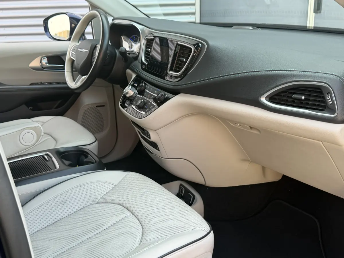 Pacifica 3.6 V6 Hybrid I PHEV I Aut. I 7 Pers. I Pano.dak I Leder I Carplay