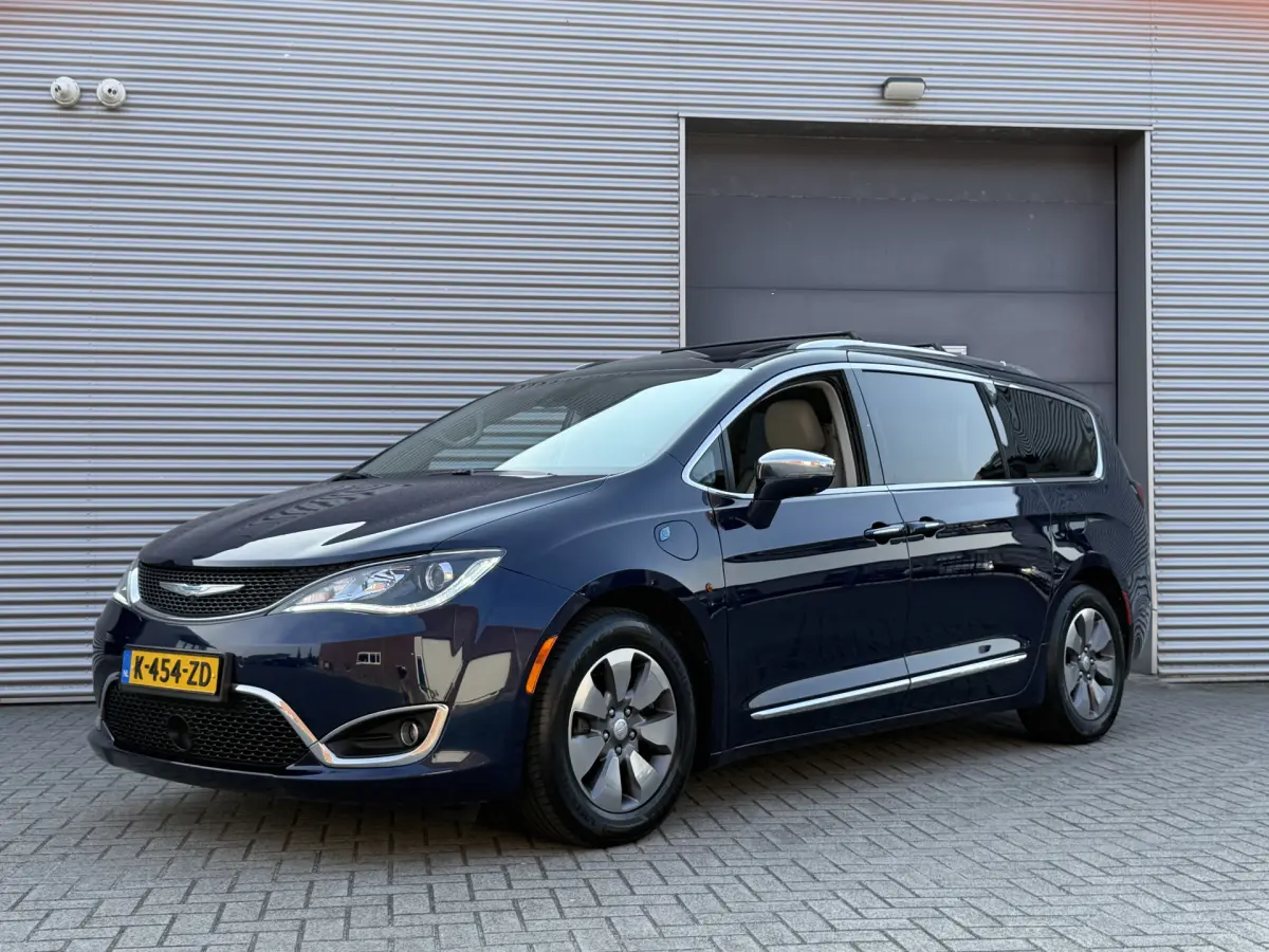 Pacifica 3.6 V6 Hybrid I PHEV I Aut. I 7 Pers. I Pano.dak I Leder I Carplay