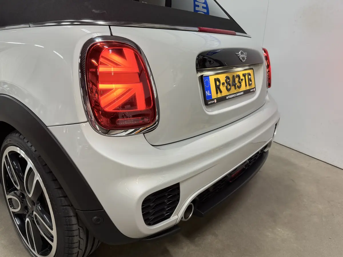 Cooper Cabrio 1.5 Salt // Leer // Mini Yours // JCW!