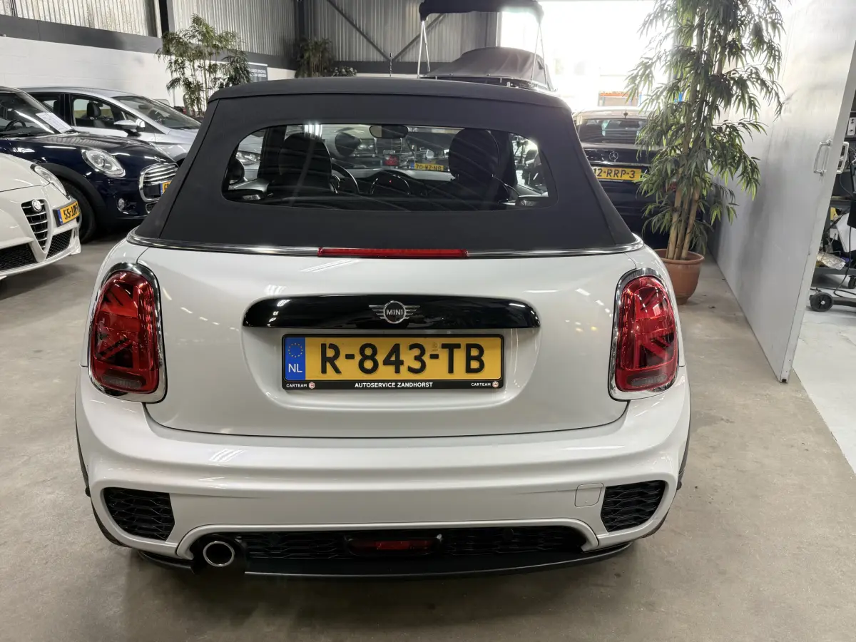 Cooper Cabrio 1.5 Salt // Leer // Mini Yours // JCW!