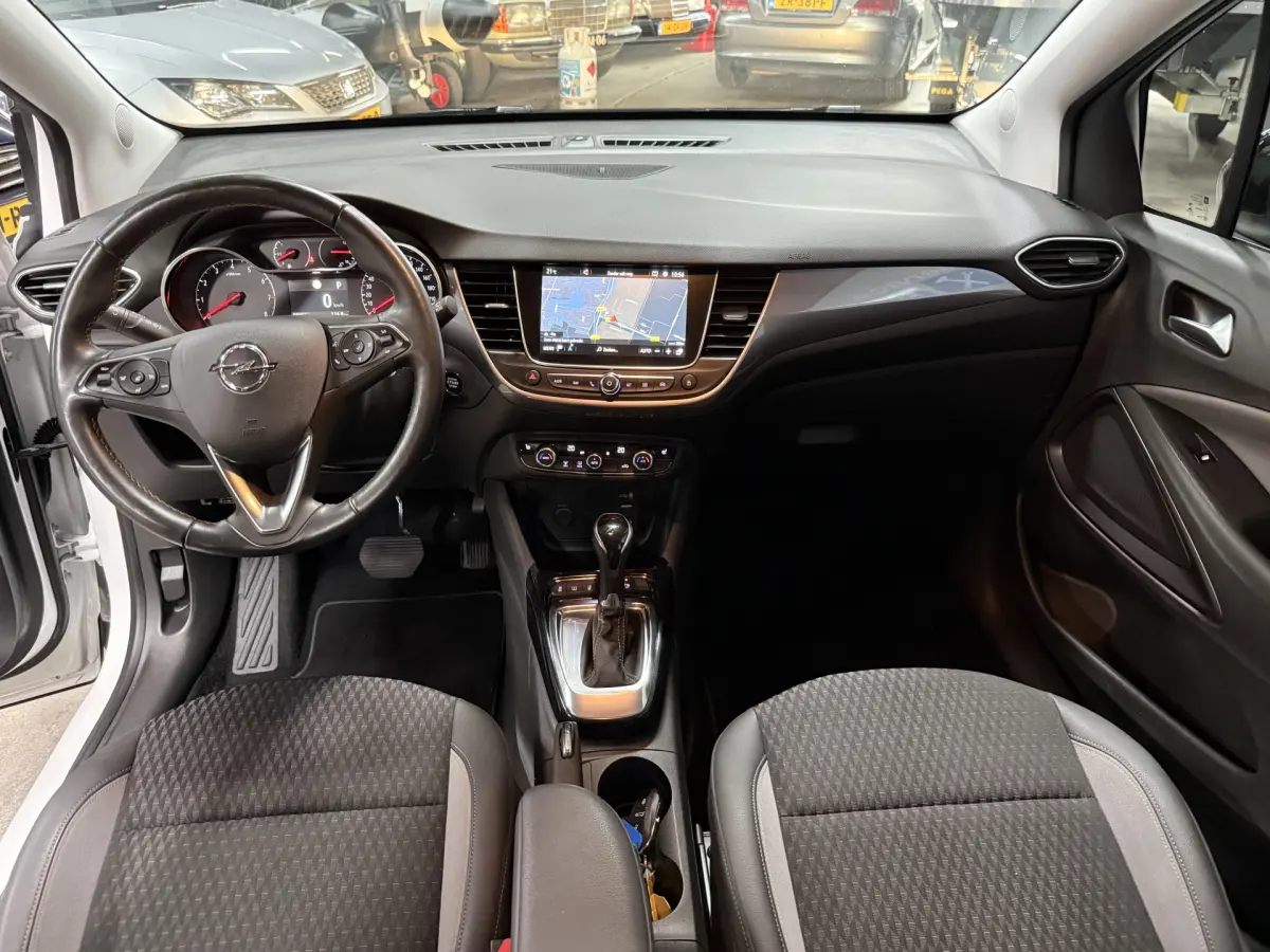 Crossland X 1.2 Turbo Online Edition // Autom. // Carplay // stoelverw.