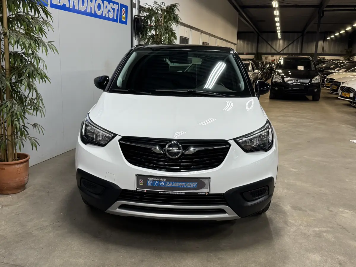 Crossland X 1.2 Turbo 120 Jaar Edition //
