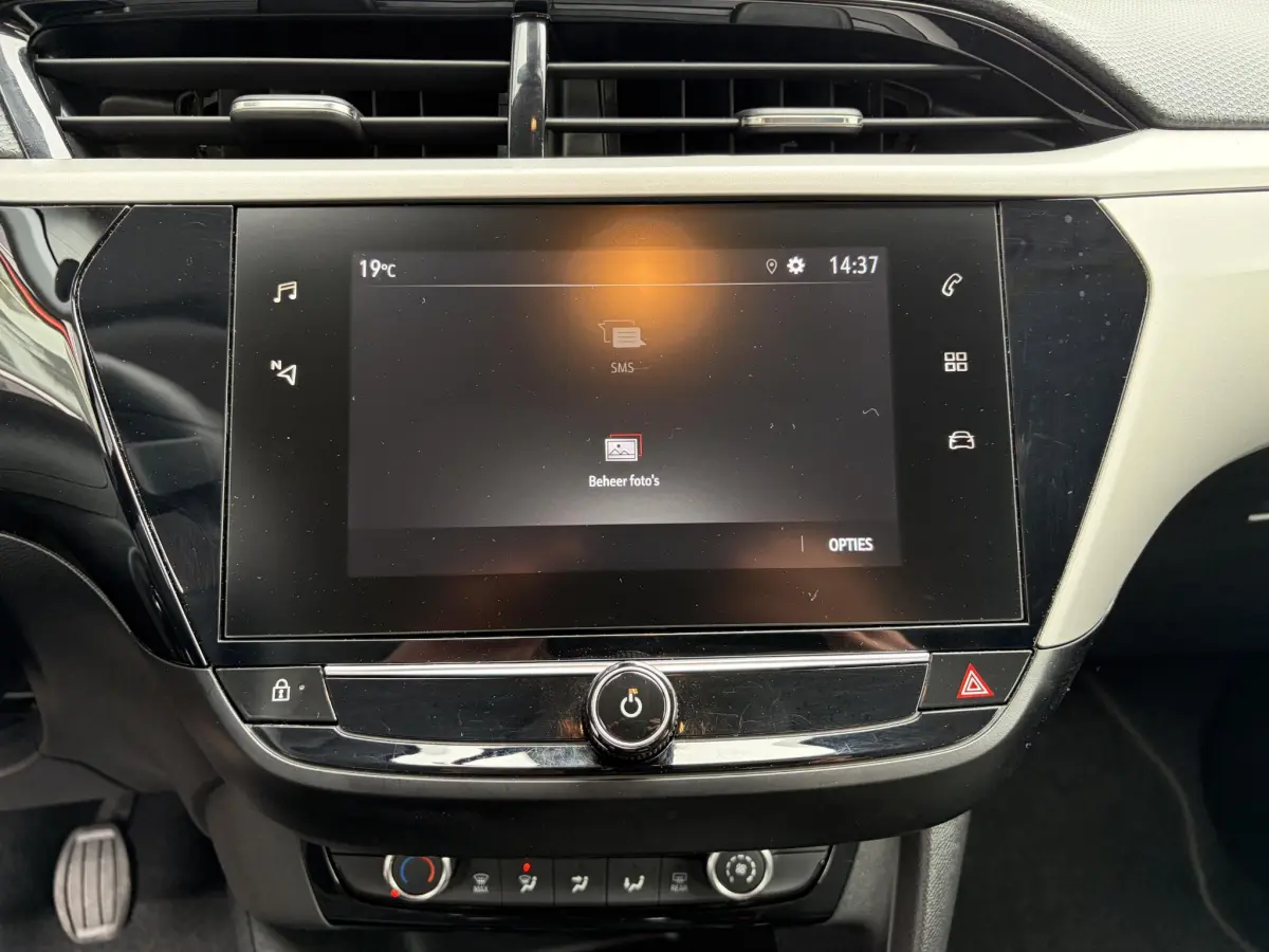 Corsa 1.2 Edition | Camera | CarPlay | Climate | CV |
