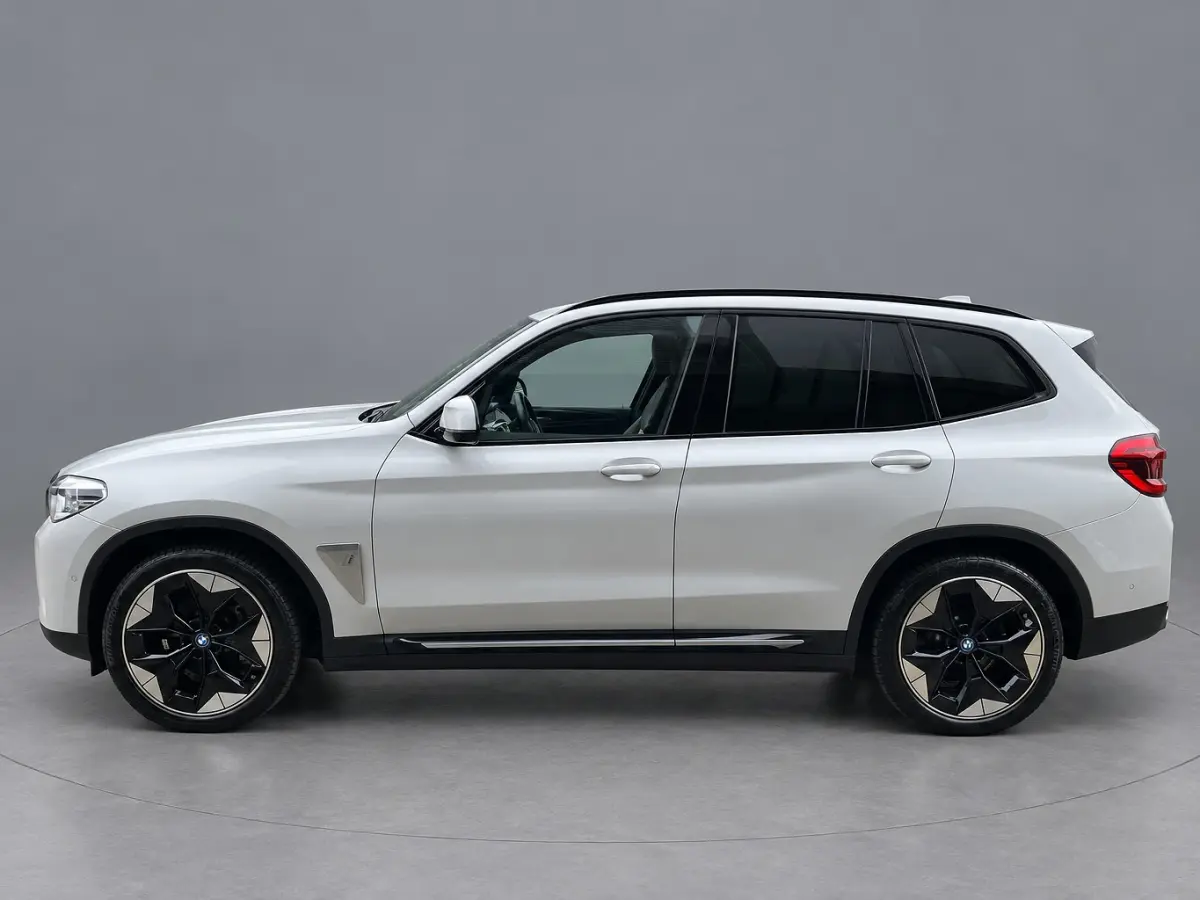 iX3 High Executive 80 kWh PANORAMA DAK, FULL OPTIOS, DEALER ONDERHOUDEN