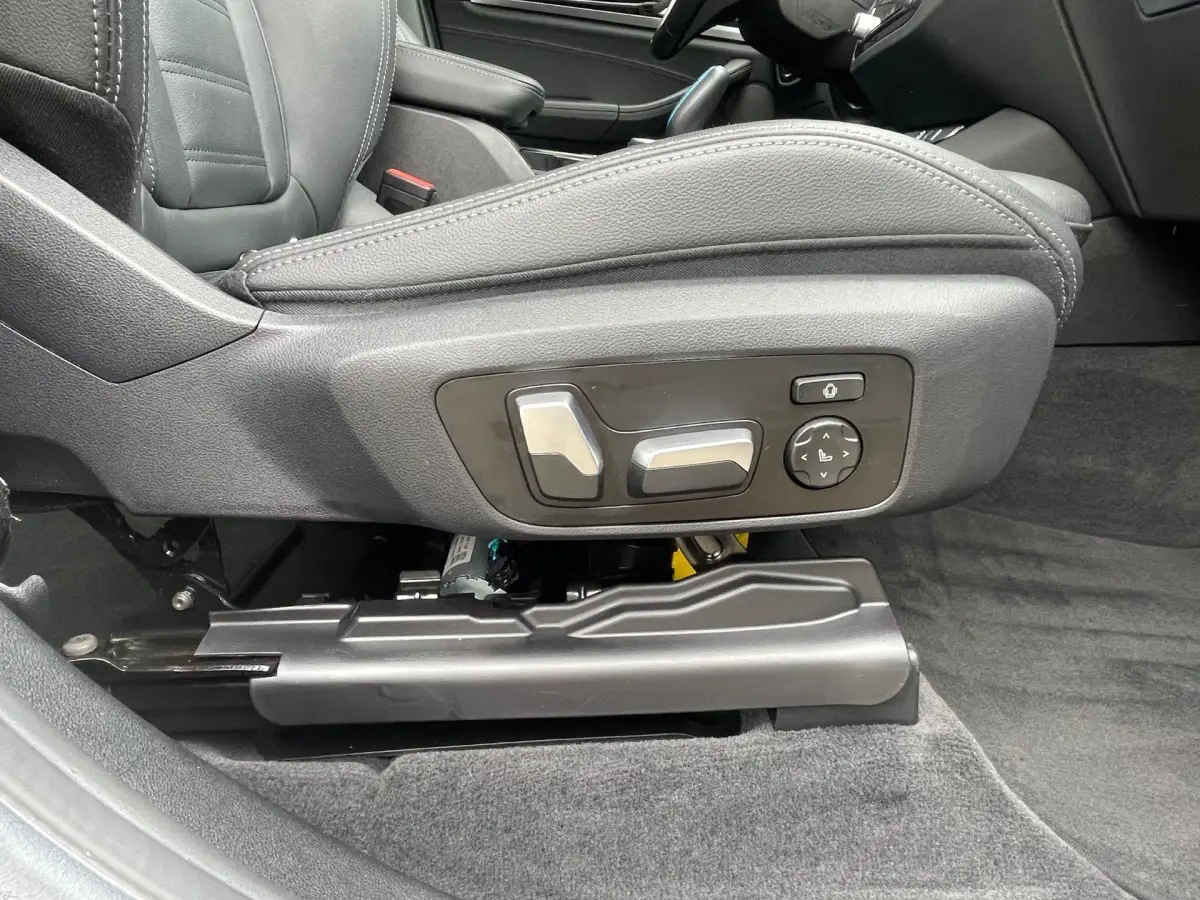 iX3 High Executive 80 kWh PANORAMA DAK, FULL OPTIOS, DEALER ONDERHOUDEN