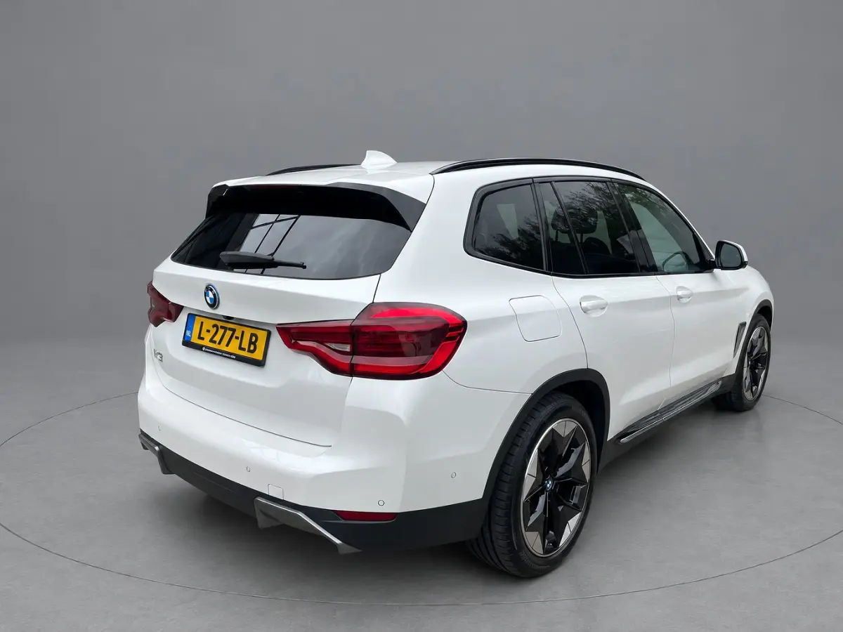 iX3 High Executive 80 kWh PANORAMA DAK, FULL OPTIOS, DEALER ONDERHOUDEN