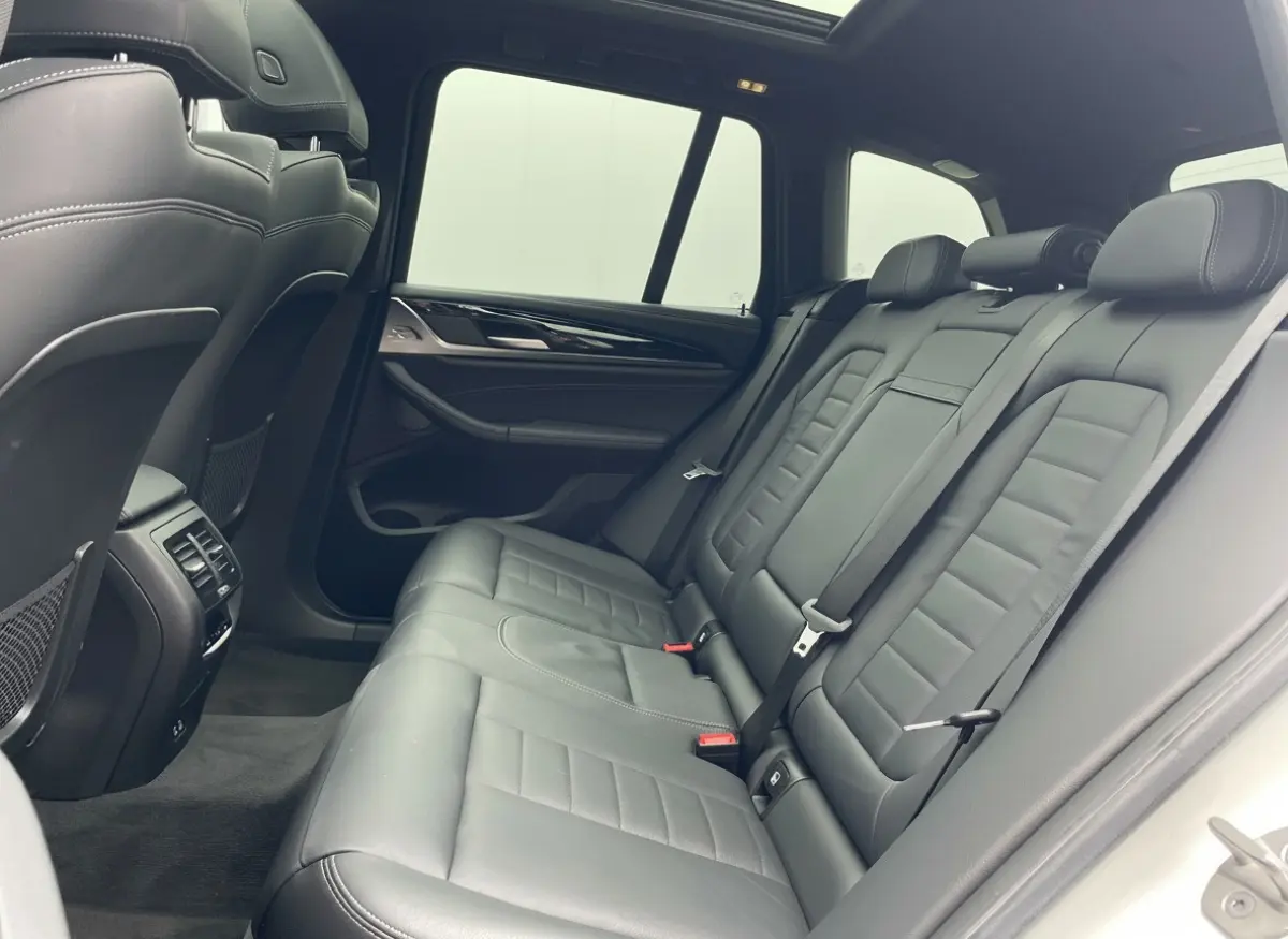 iX3 High Executive 80 kWh PANORAMA DAK, FULL OPTIOS, DEALER ONDERHOUDEN