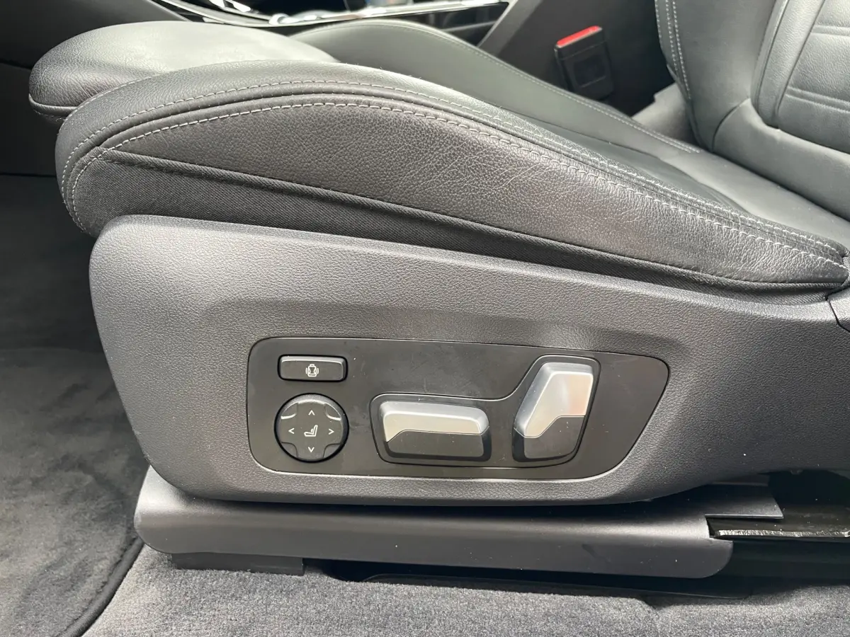 iX3 High Executive 80 kWh PANORAMA DAK, FULL OPTIOS, DEALER ONDERHOUDEN