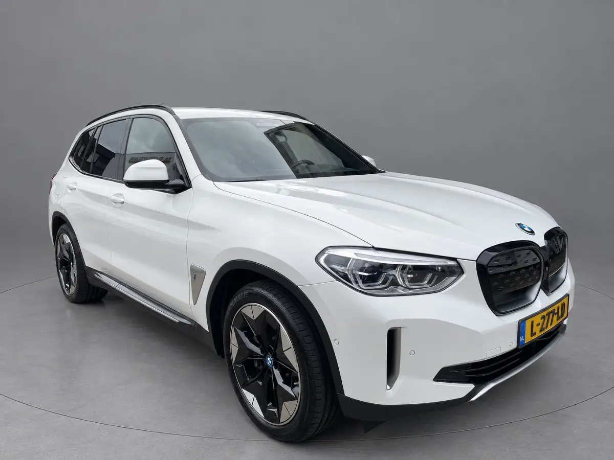 iX3 High Executive 80 kWh PANORAMA DAK, FULL OPTIOS, DEALER ONDERHOUDEN