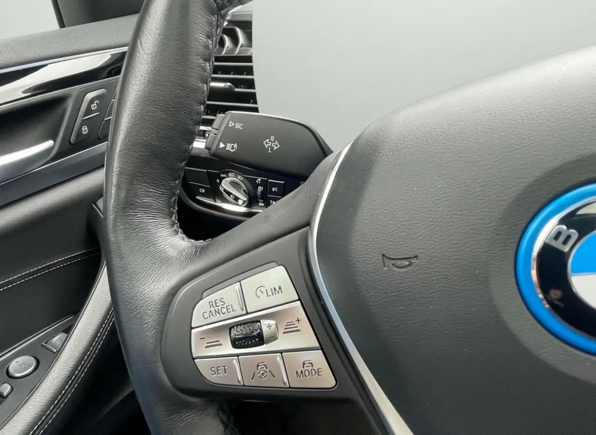 iX3 High Executive 80 kWh PANORAMA DAK, FULL OPTIOS, DEALER ONDERHOUDEN