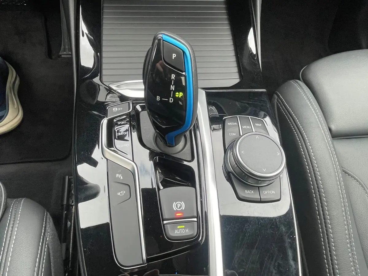iX3 High Executive 80 kWh PANORAMA DAK, FULL OPTIOS, DEALER ONDERHOUDEN