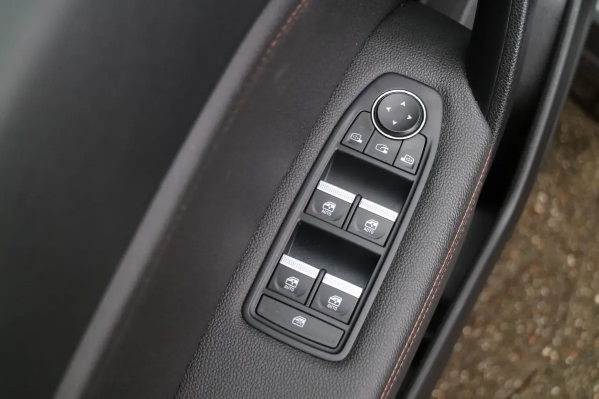Captur 1.6 E-Tech Plug-in Hybrid 160 Initiale Paris | Full Optie! |