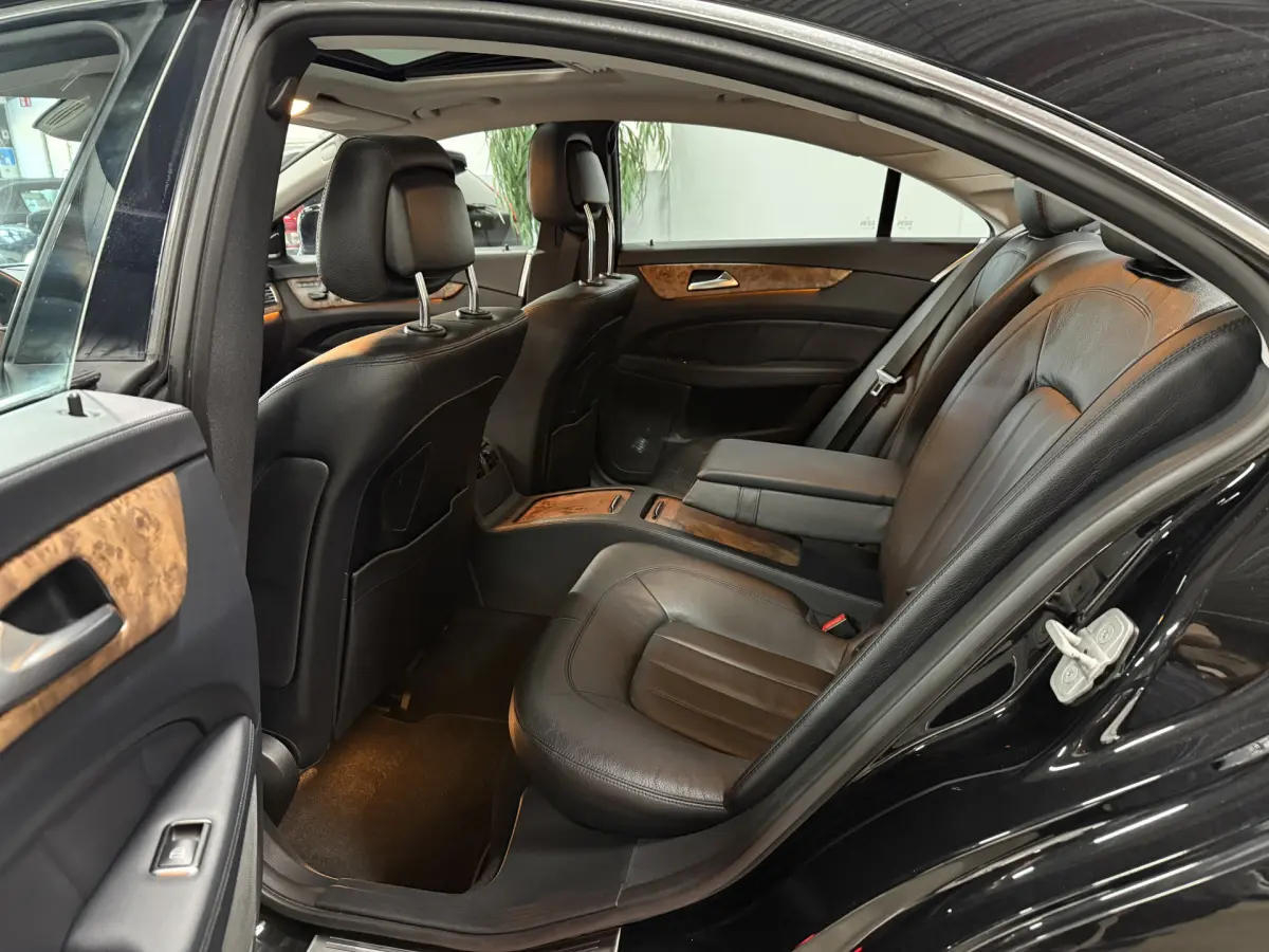 CLS 350 // Schuifdak // Harman Kardon // Zonnescherm achterrraam