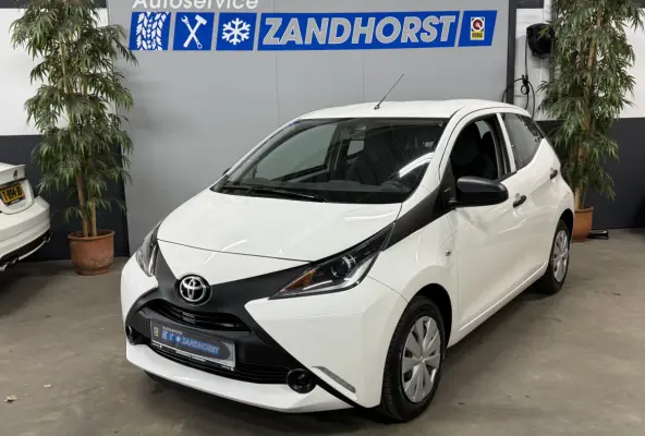 Aygo 1.0 VVT-i x-now // Airco // el. ramen
