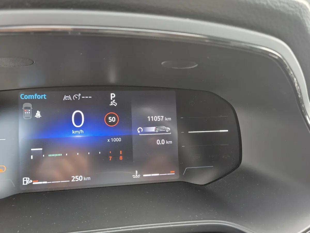 Captur 1.3 mild hybrid 160 EDC AUTOMAAT techno Camera, Adaptive Cruise Control, Stoel/Stuur verw., Apple/An