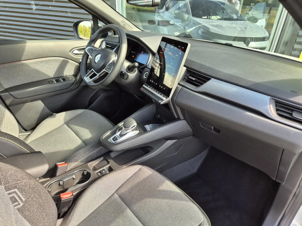 Captur 1.3 mild hybrid 160 EDC AUTOMAAT techno Camera, Adaptive Cruise Control, Stoel/Stuur verw., Apple/An