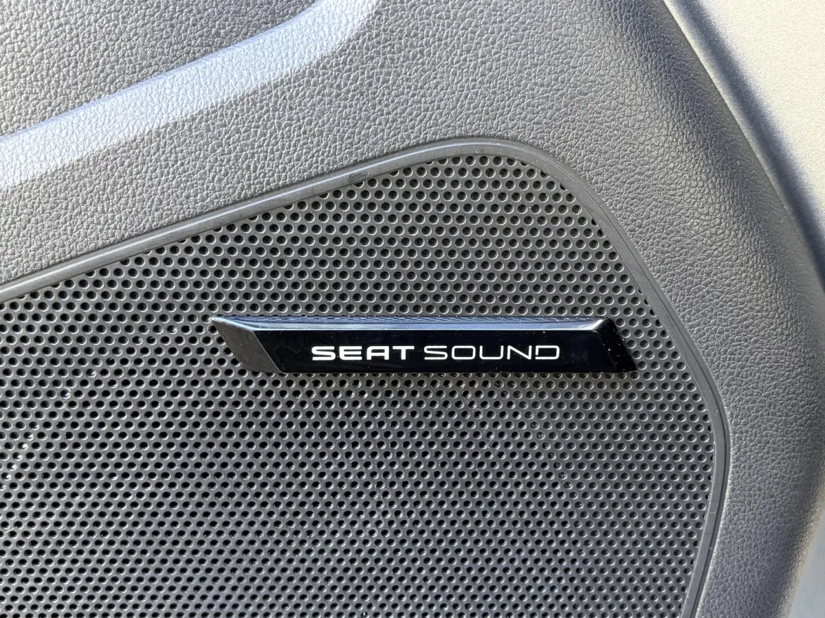 Mii 1.0 FR Connect | Seat sound | Parkeer sensoren | Airco | CV |