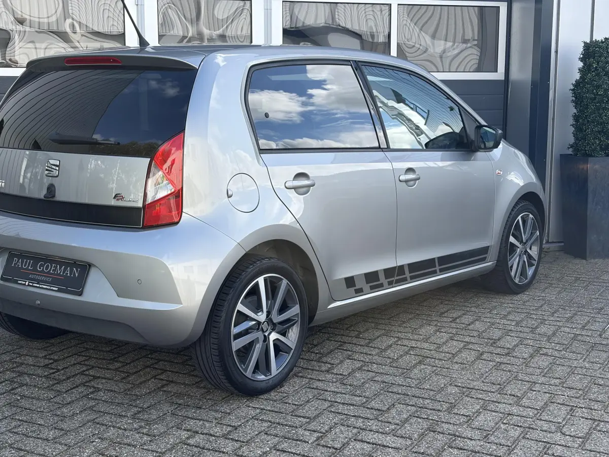 Mii 1.0 FR Connect | Seat sound | Parkeer sensoren | Airco | CV |