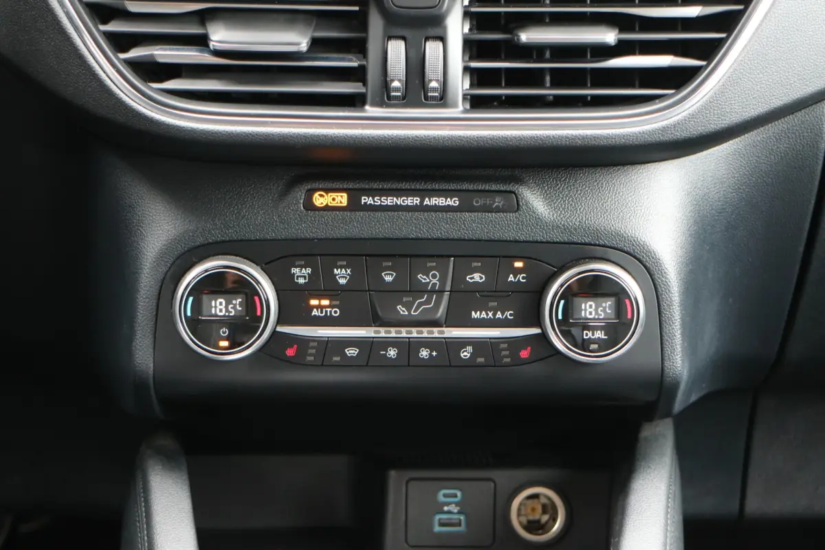 Kuga 2.5 PHEV Titanium X | Camera | Leder | LED |
