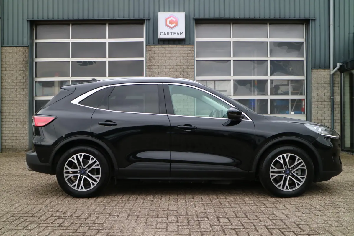 Kuga 2.5 PHEV Titanium X | Camera | Leder | LED |
