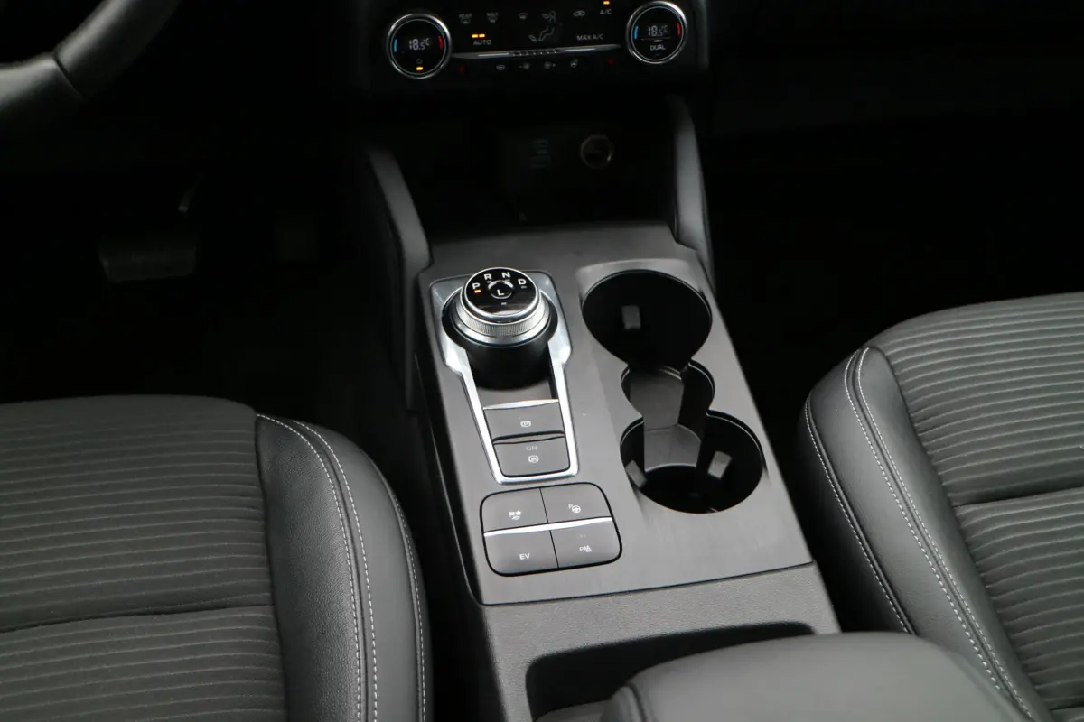 Kuga 2.5 PHEV Titanium X | Camera | Leder | LED |