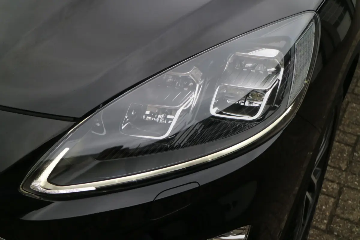 Kuga 2.5 PHEV Titanium X | Camera | Leder | LED |