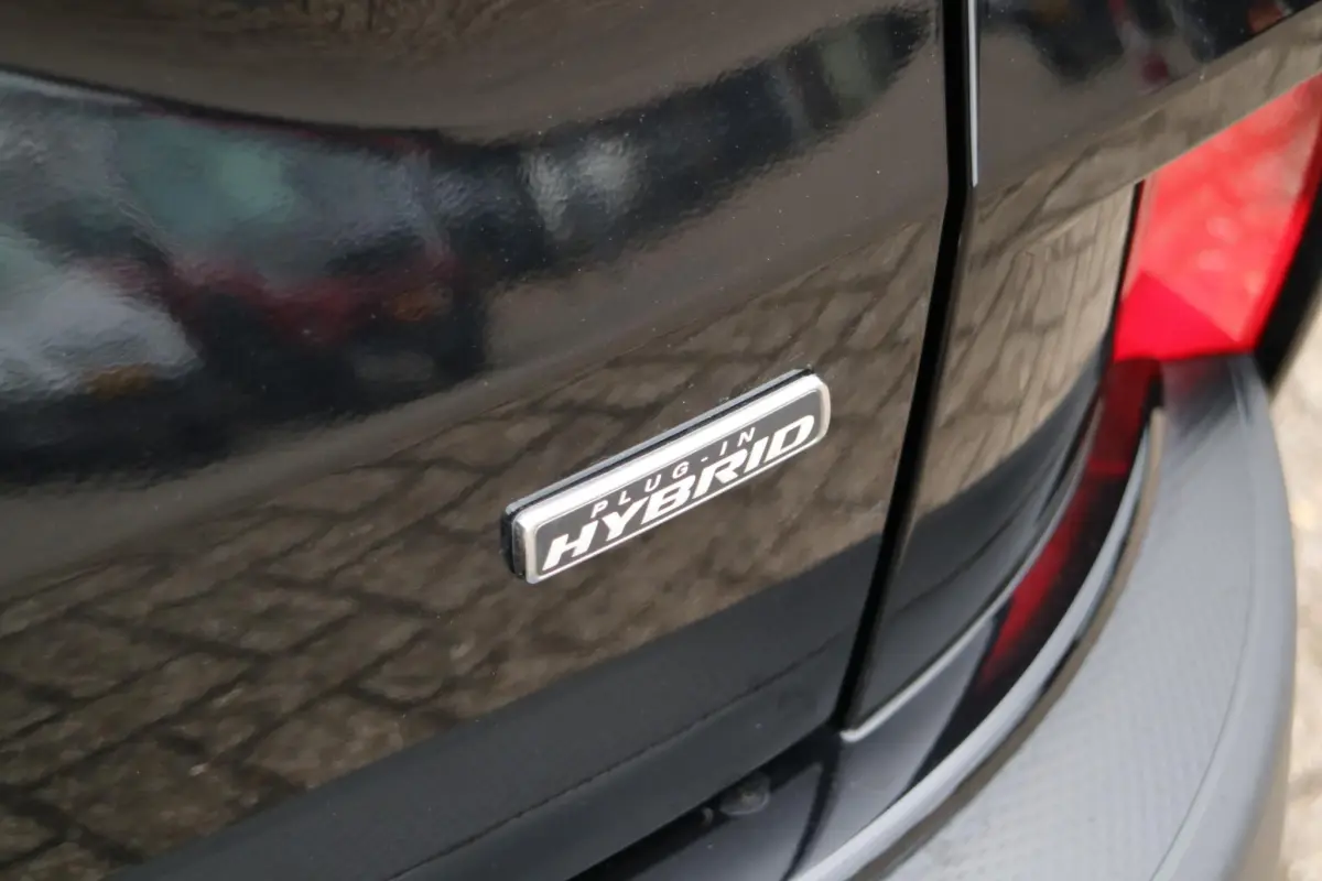 Kuga 2.5 PHEV Titanium X | Camera | Leder | LED |