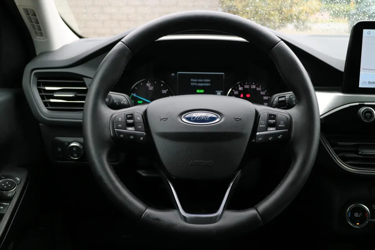 Kuga 2.5 PHEV Titanium X | Camera | Leder | LED |