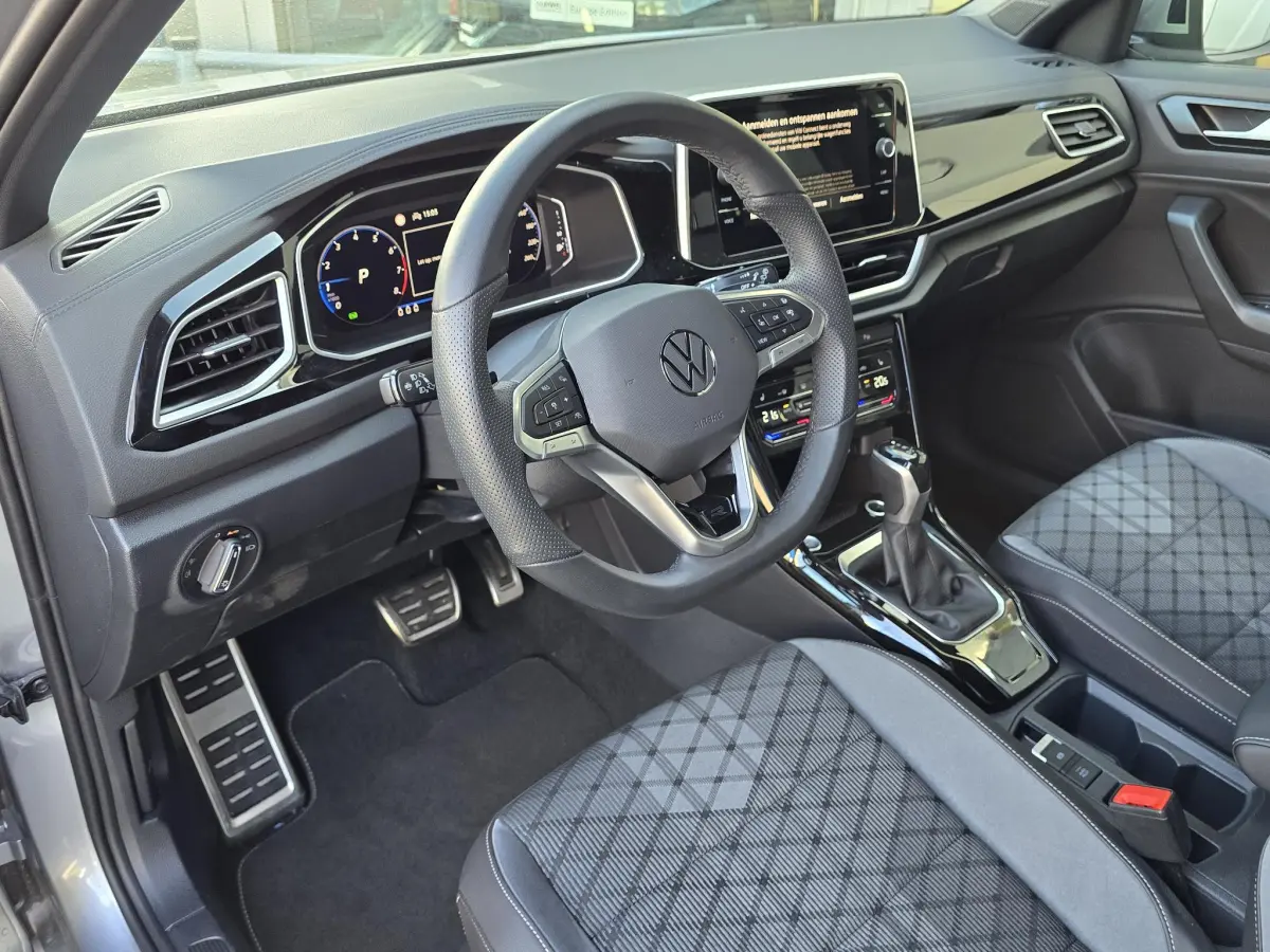 T-Roc 1.5 TSI R-Line Edition Virtual Cockpit Stuur/Stoelverwarming PDC V+A Camera