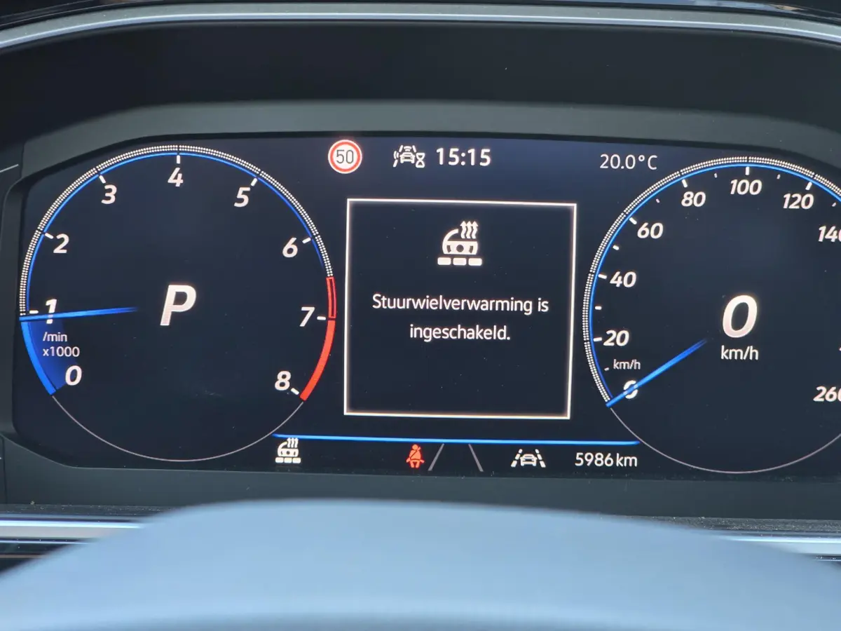 T-Roc 1.5 TSI R-Line Edition Virtual Cockpit Stuur/Stoelverwarming PDC V+A Camera