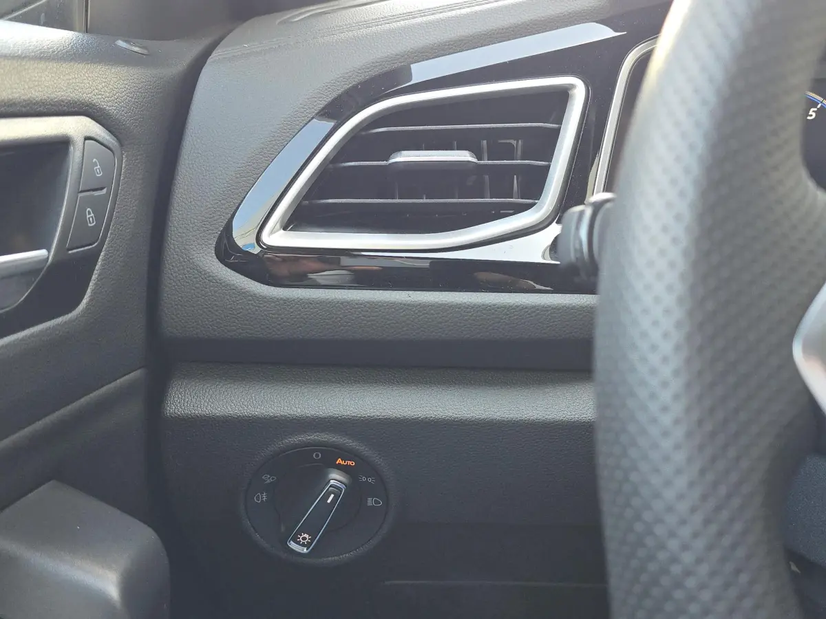 T-Roc 1.5 TSI R-Line Edition Virtual Cockpit Stuur/Stoelverwarming PDC V+A Camera