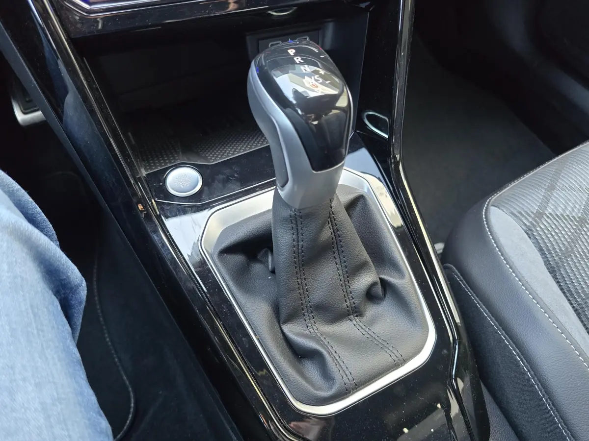 T-Roc 1.5 TSI R-Line Edition Virtual Cockpit Stuur/Stoelverwarming PDC V+A Camera