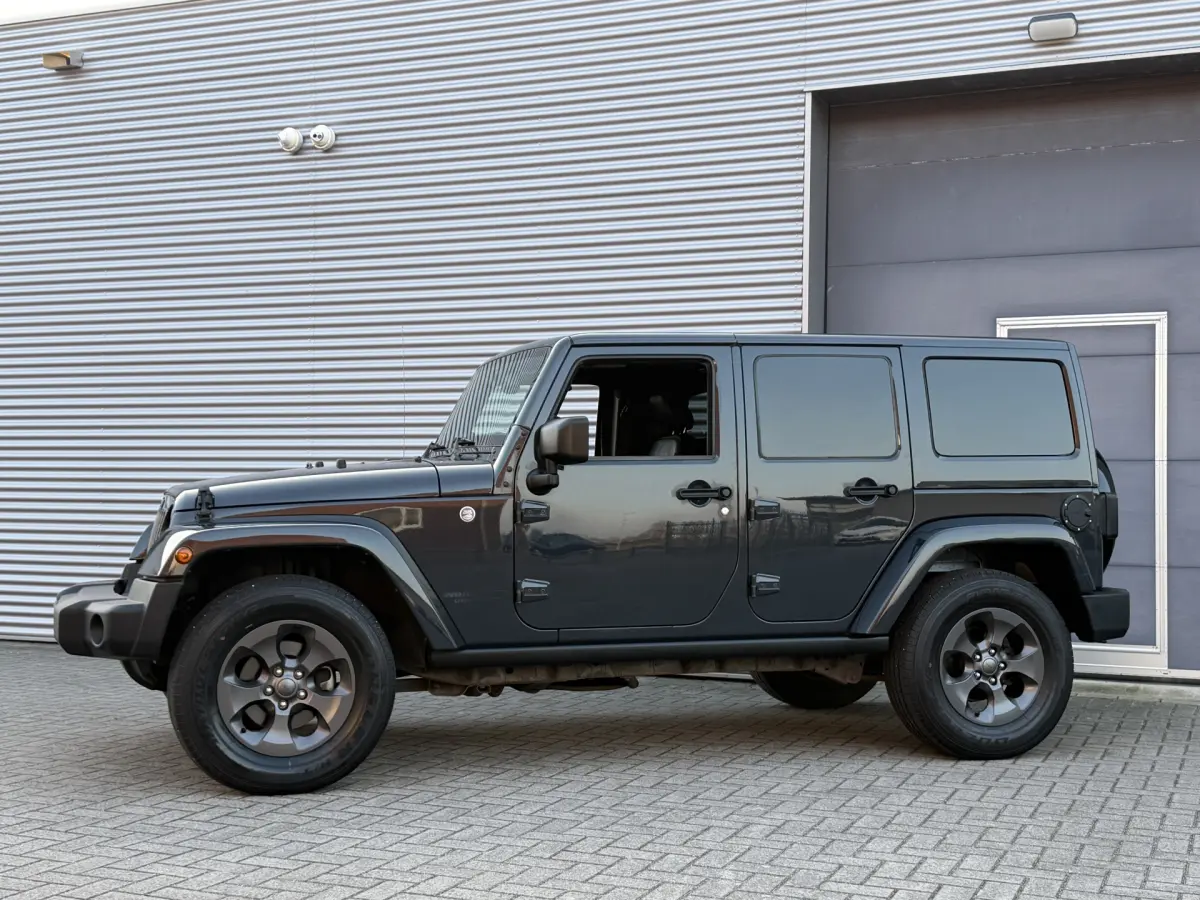 Wrangler 2.8 CRD Night Eagle I Aut. I Hardtop I 4wd I Grijs Kenteken
