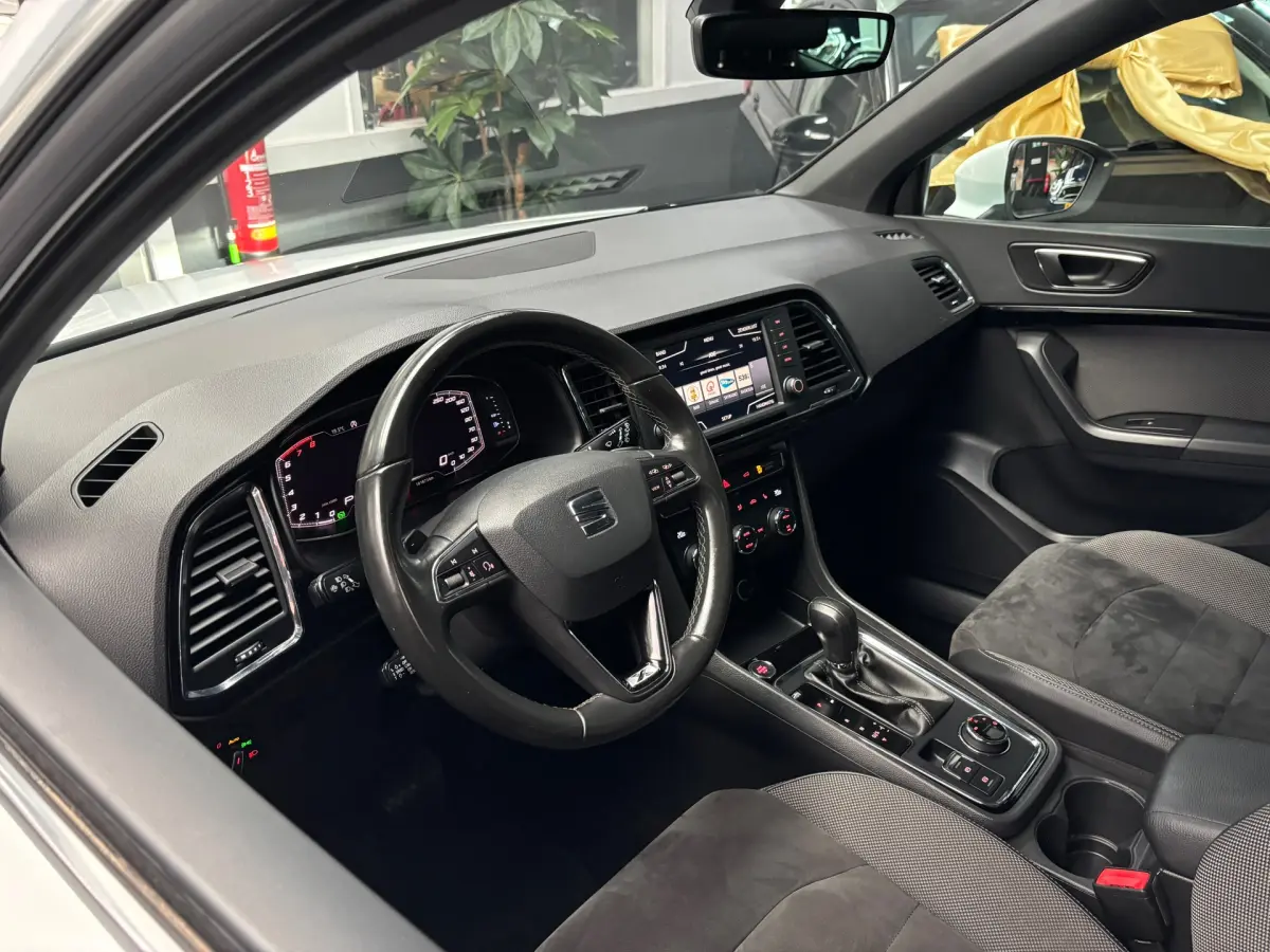 Ateca 1.5 TSI Xcellence / Carplay / Pano / Trekhaak