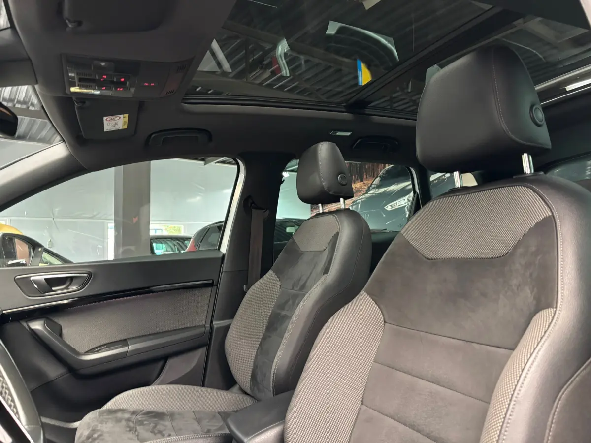 Ateca 1.5 TSI Xcellence / Carplay / Pano / Trekhaak