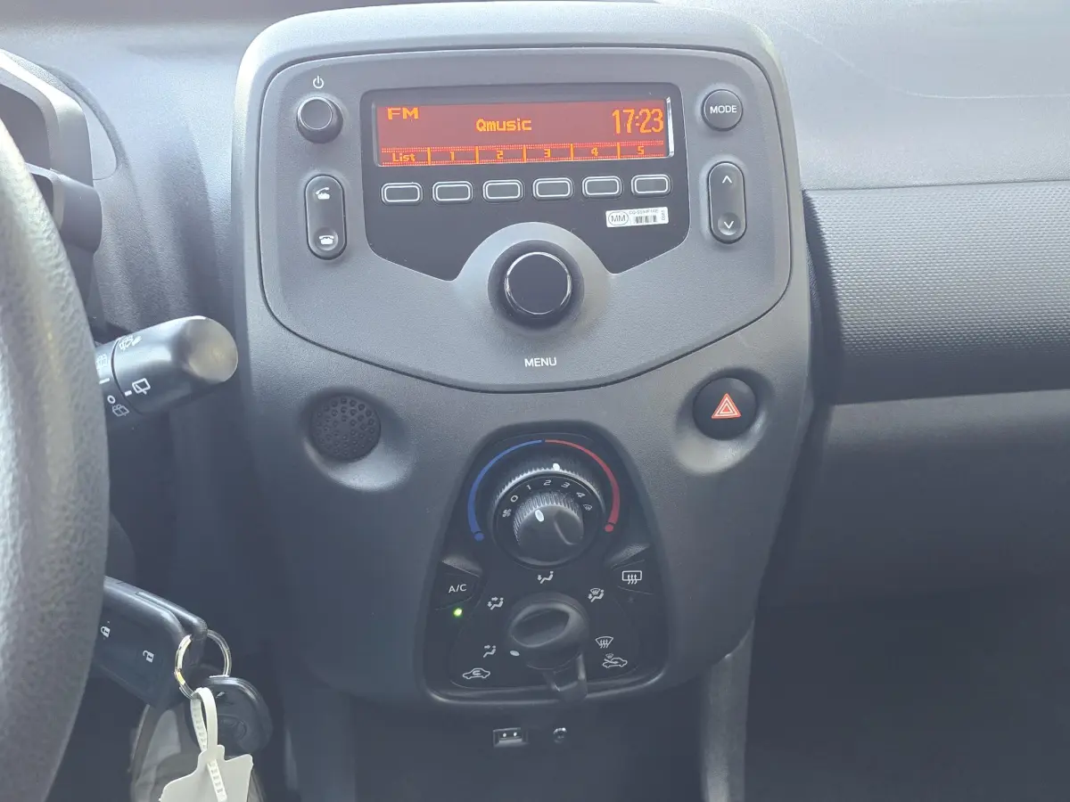Aygo 1.0 VVT-i x-fun