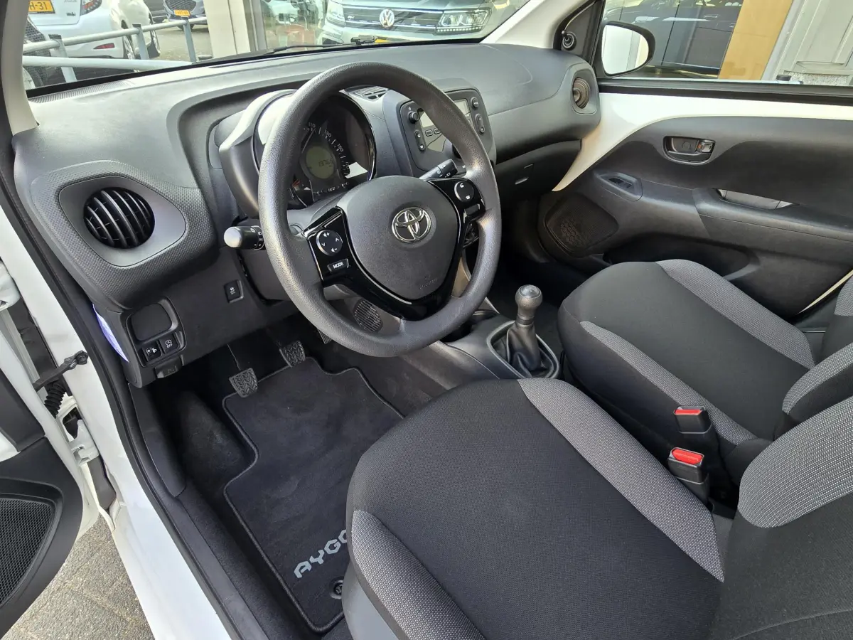 Aygo 1.0 VVT-i x-fun