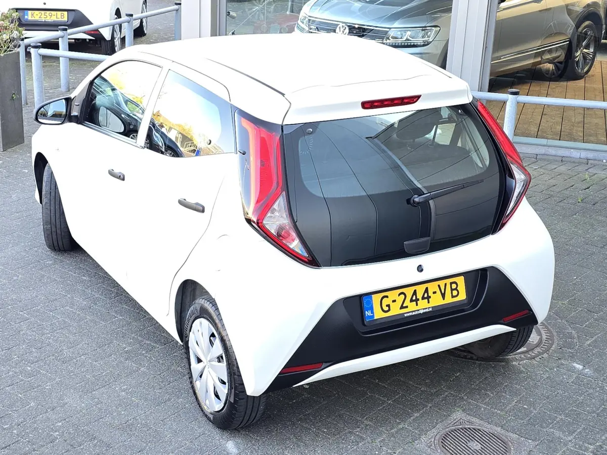 Aygo 1.0 VVT-i x-fun