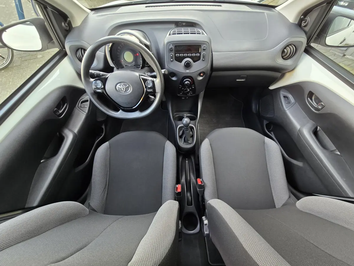 Aygo 1.0 VVT-i x-fun