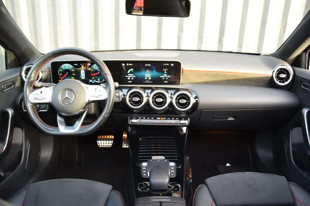 A-Klasse 180 Business Solution AMG, Panorama dak, Allseason Banden