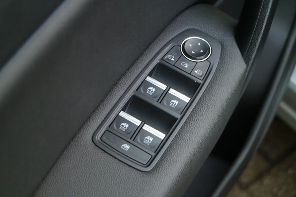 Captur 1.3 TCe 155 Intens | Automaat! | Trekhaak! | Camera |