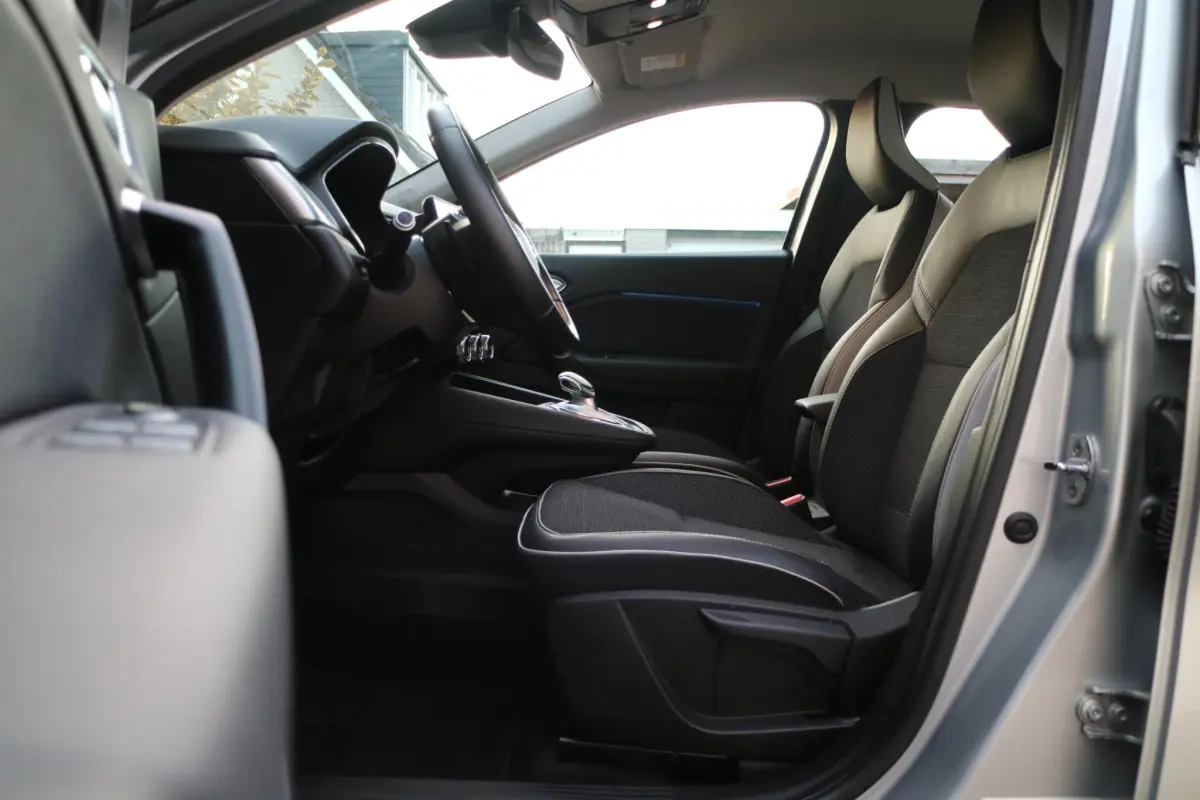 Captur 1.3 TCe 155 Intens | Automaat! | Trekhaak! | Camera |