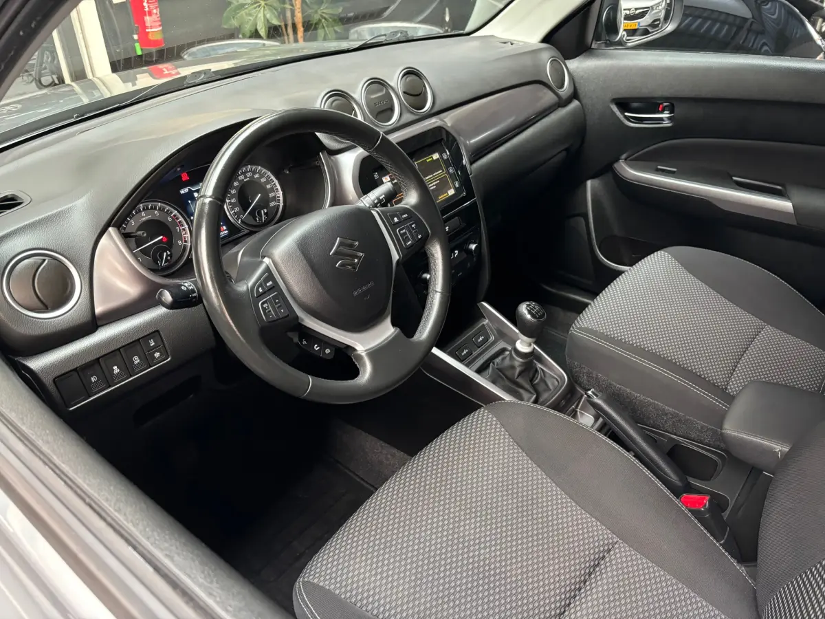 Vitara 1.4 Boosterjet Comfort Smart Hybrid /Camera / Navi