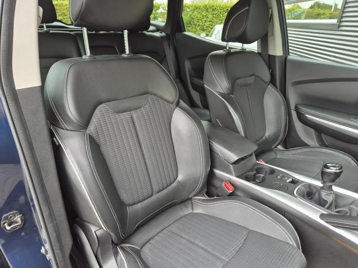 Kadjar TCe 130 Bose Camera + P-sensoren, Dode hoek bewaking, BOSE Audio, Navigatie