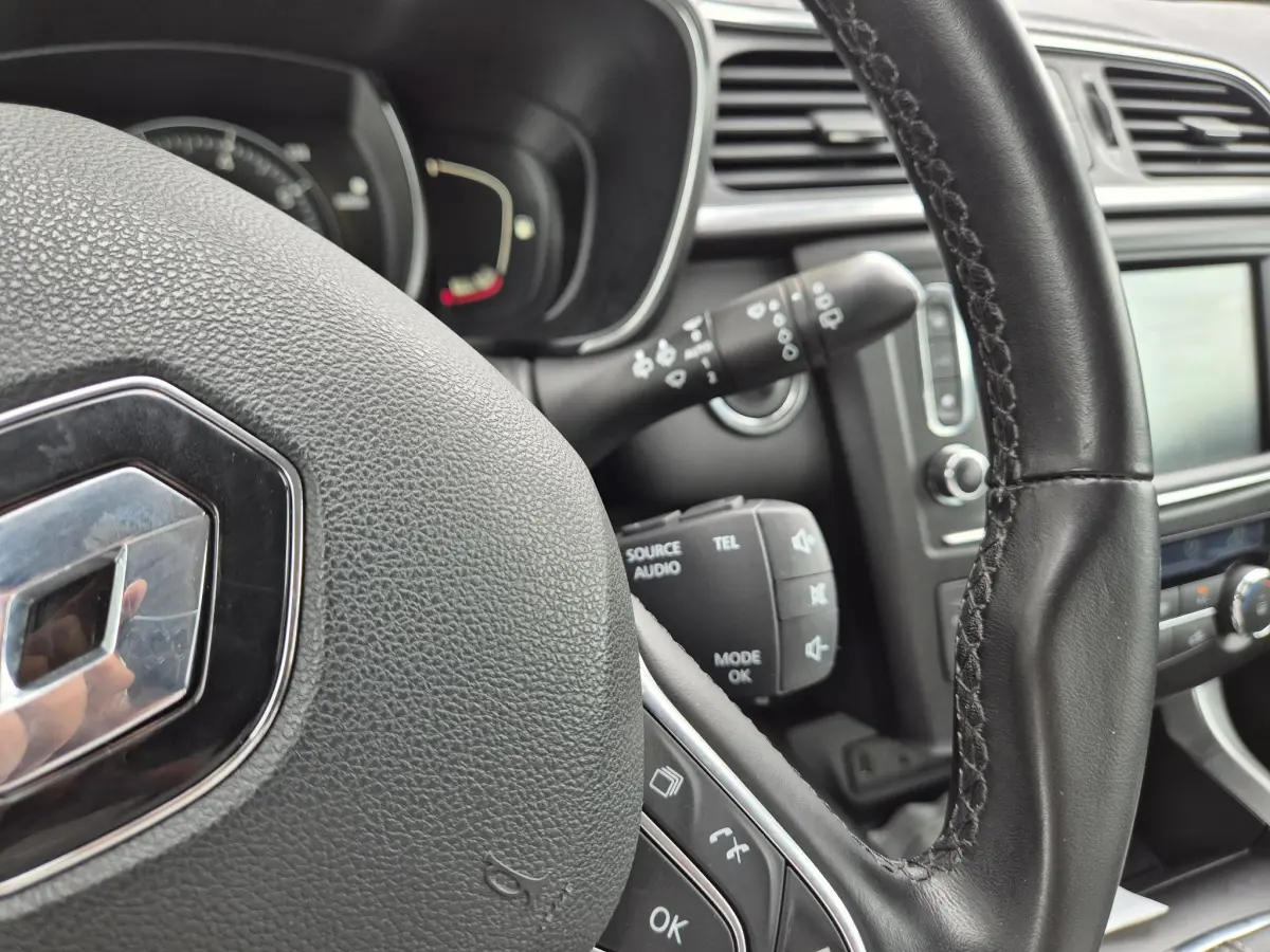 Kadjar TCe 130 Bose Camera + P-sensoren, Dode hoek bewaking, BOSE Audio, Navigatie