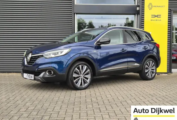 Kadjar TCe 130 Bose Camera + P-sensoren, Dode hoek bewaking, BOSE Audio, Navigatie